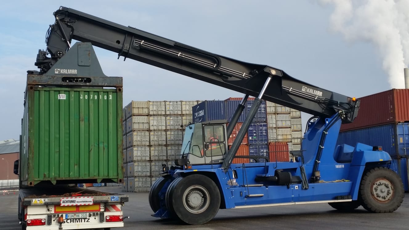 Containerhafen.jpg